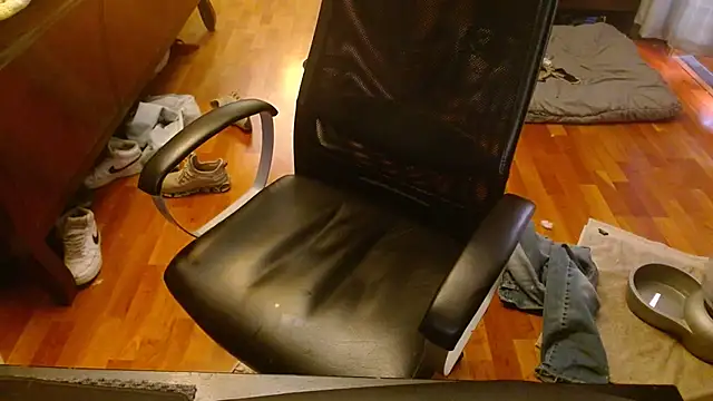 Clevername90 online show from February 15, 6:01 pm