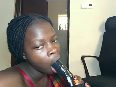 Snapshot of slim_sexy1 chatting on July 7, 7:23 am slim sexy1 online show from July 7, 7:23 am