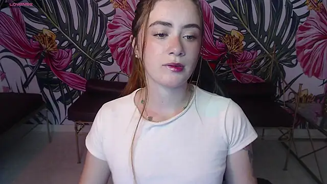 Jenni arango  online show from May 28, 1:19 pm