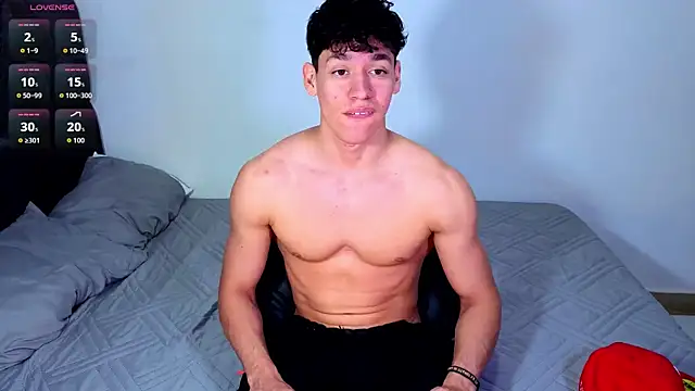 Luke Muscle online show from July 18, 12:59 am