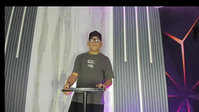 Drake King19 online show from May 31, 2:53 am