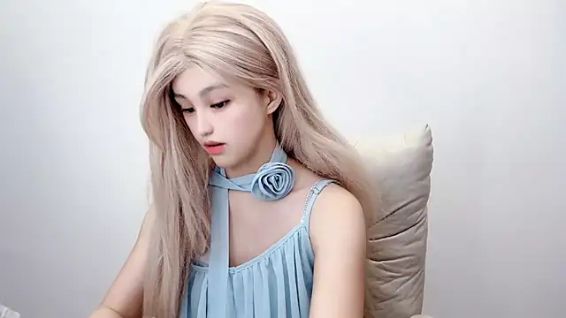 jiangjiang2005 online show from July 7, 4:44 pm