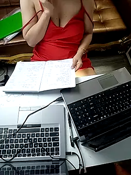 Julie-Rosee online show from May 24, 3:55 am
