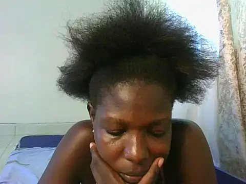 Snapshot of shugabaibe chatting on May 26, 10:33 am shugabaibe online show from May 26, 10:33 am