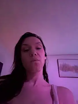 Snapshot of cynGoddess chatting on May 22, 8:21 am cynGoddess online show from May 22, 8:21 am