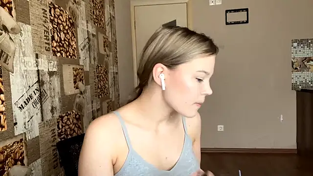 HellyRay online show from May 28, 1:08 pm