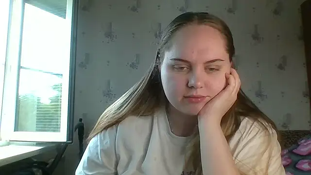Snapshot of SoftHypnose chatting on June 15, 8:05 am SoftHypnose online show from June 15, 8:05 am
