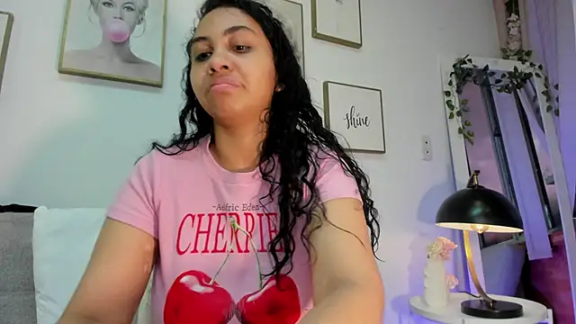 Snapshot of jade_chers chatting on July 1, 12:07 pm jade chers online show from July 1, 12:07 pm