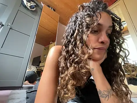 Nikkilow online show from July 1, 3:45 pm