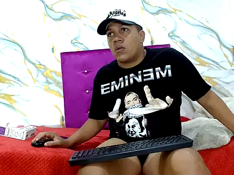 stevenmeggan online show from May 24, 3:55 am