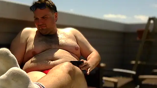 ChubbyGayBigFeet online show from May 29, 6:06 pm