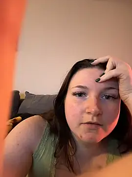 misssmondayy online show from July 7, 1:19 am
