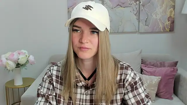 RoxyReignn online show from June 19, 9:51 pm