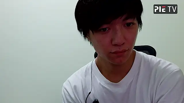pie-001 online show from May 27, 2:03 pm