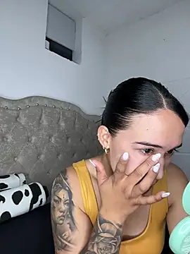 Snapshot of DaniRivers_ chatting on July 2, 8:04 pm DaniRivers online show from July 2, 8:04 pm