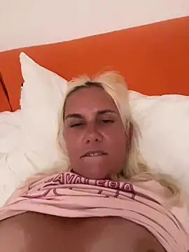 Sofia beee online show from June 26, 10:52 am