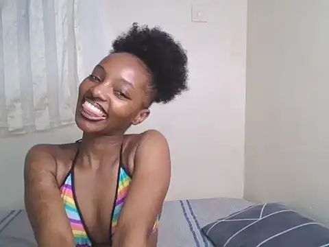 Snapshot of CUTE-MESSY chatting on June 21, 8:55 pm CUTE-MESSY online show from June 21, 8:55 pm