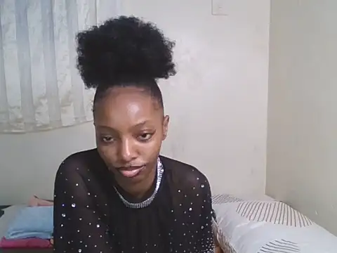Snapshot of CUTE-MESSY chatting on June 25, 1:15 pm CUTE-MESSY online show from June 25, 1:15 pm