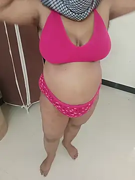 Snapshot of sexy_neha90 chatting on July 15, 2:39 am sexy neha90 online show from July 15, 2:39 am