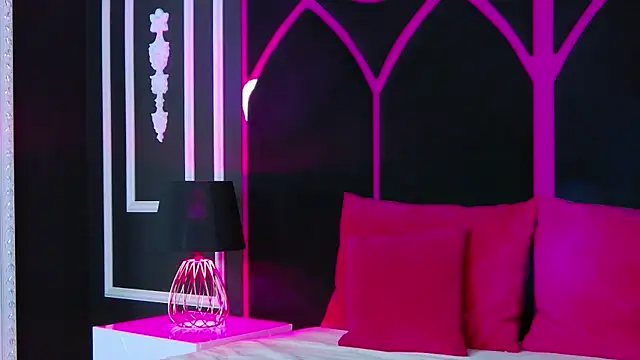 Snapshot of Areina chatting on June 27, 12:22 pm Areina online show from June 27, 12:22 pm