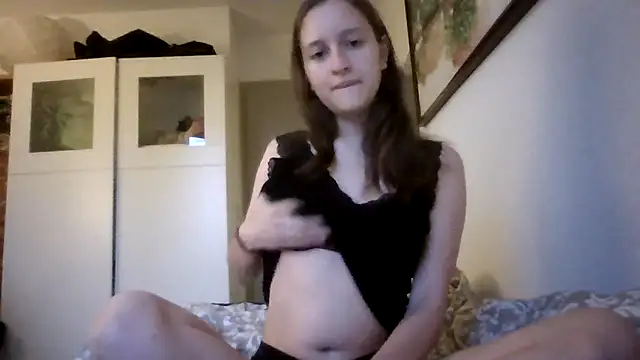 Snapshot of SoftieSophie chatting on May 28, 3:15 am SoftieSophie online show from May 28, 3:15 am