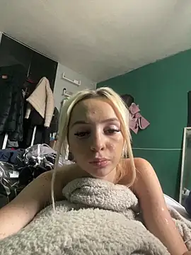 Glowing Manny Riah online show from June 1, 1:46 pm