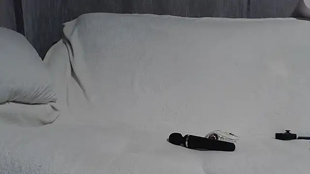 AnnaCrazyHot online show from December 5, 5:05 am