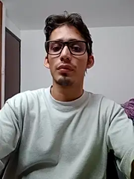 Snapshot of SrIncognito666 chatting on June 4, 5:08 pm SrIncognito666 online show from June 4, 5:08 pm