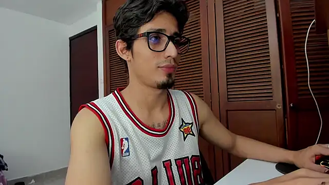 Snapshot of SrIncognito666 chatting on June 17, 12:07 pm SrIncognito666 online show from June 17, 12:07 pm