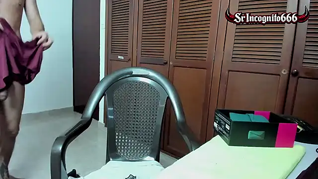 Snapshot of SrIncognito666 chatting on July 9, 4:00 pm SrIncognito666 online show from July 9, 4:00 pm