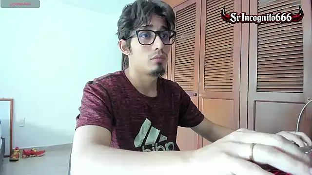Snapshot of SrIncognito666 chatting on July 14, 5:07 pm SrIncognito666 online show from July 14, 5:07 pm