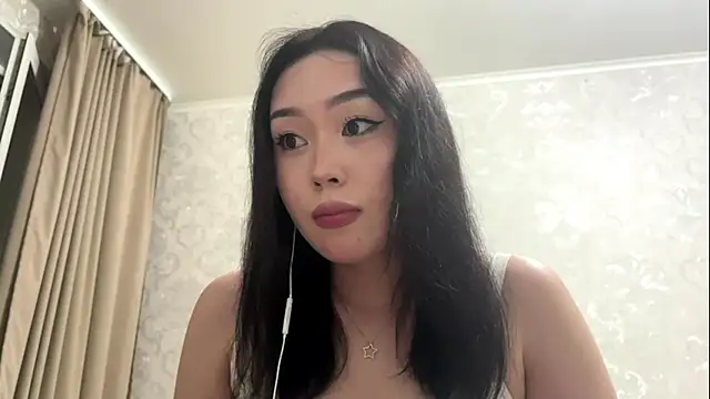 LilowNax online show from May 27, 8:39 pm