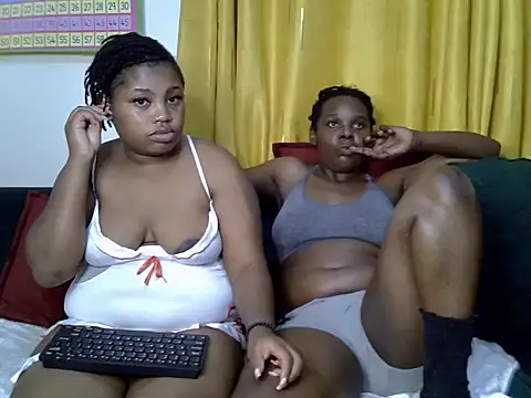 Sue pretty00 online show from July 15, 9:53 pm