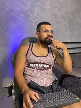 RoccoSaenz online show from May 28, 6:05 pm