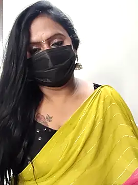 Snapshot of Meera_mia chatting on June 18, 8:14 am Meera mia online show from June 18, 8:14 am