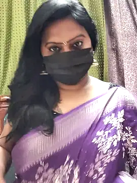 Snapshot of Meera_mia chatting on June 26, 1:32 am Meera mia online show from June 26, 1:32 am