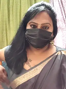 Snapshot of Meera_mia chatting on July 5, 5:14 am Meera mia online show from July 5, 5:14 am