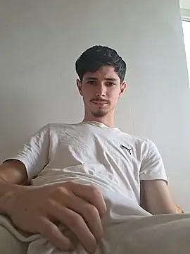 AlexVrXxx1 online show from June 2, 8:38 am