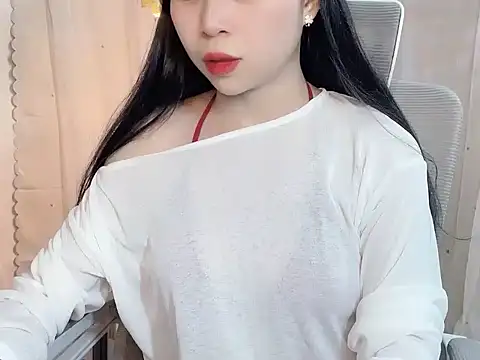 -Naomii  online show from May 27, 3:14 am
