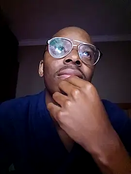 Snapshot of MbeshePTA chatting on July 7, 11:31 pm MbeshePTA online show from July 7, 11:31 pm