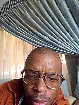 Snapshot of MbeshePTA chatting on July 13, 9:45 am MbeshePTA online show from July 13, 9:45 am