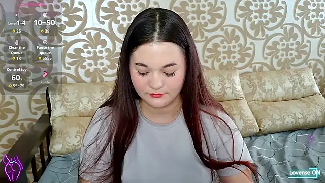 Snapshot of ElisesMuse chatting on June 16, 12:52 pm ElisesMuse online show from June 16, 12:52 pm