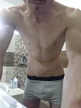 Snapshot of Nakedfanboy chatting on June 9, 3:34 pm Nakedfanboy online show from June 9, 3:34 pm