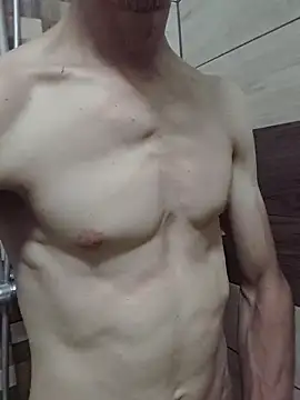 Snapshot of Nakedfanboy chatting on June 20, 7:49 pm Nakedfanboy online show from June 20, 7:49 pm
