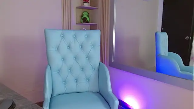 Snapshot of _cloe_21 chatting on May 30, 12:35 pm cloe 21 online show from May 30, 12:35 pm