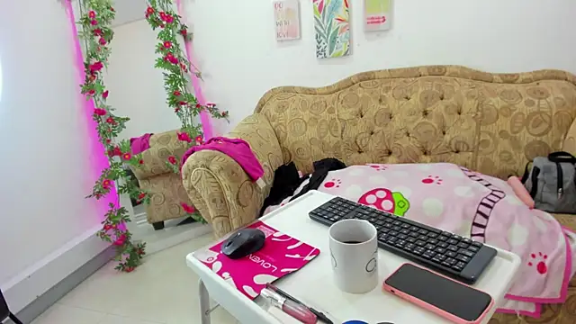 victoriagomez 1 online show from May 30, 12:24 pm