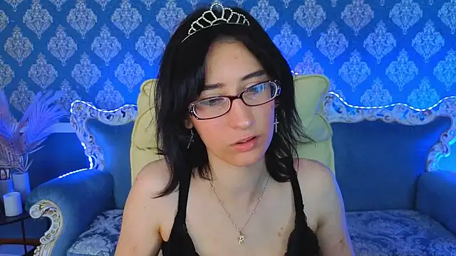AlexaMillr online show from May 30, 6:10 am