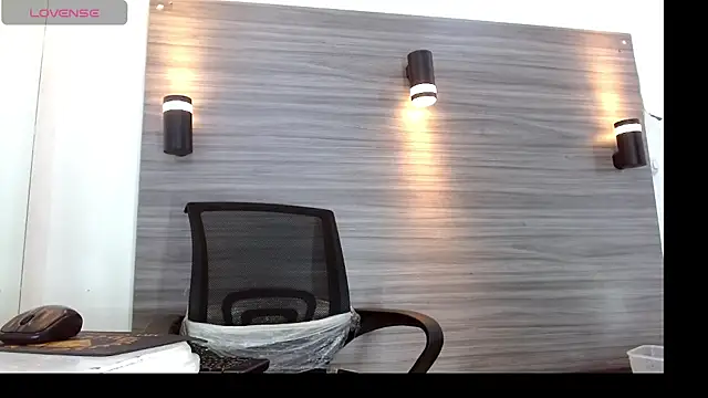 LeleHott01 online show from July 12, 8:27 am