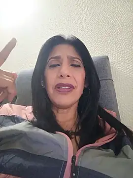 Samantha01 Rosse01 online show from May 28, 7:11 pm