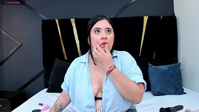 Snapshot of maite_graay chatting on June 1, 12:51 pm maite graay online show from June 1, 12:51 pm